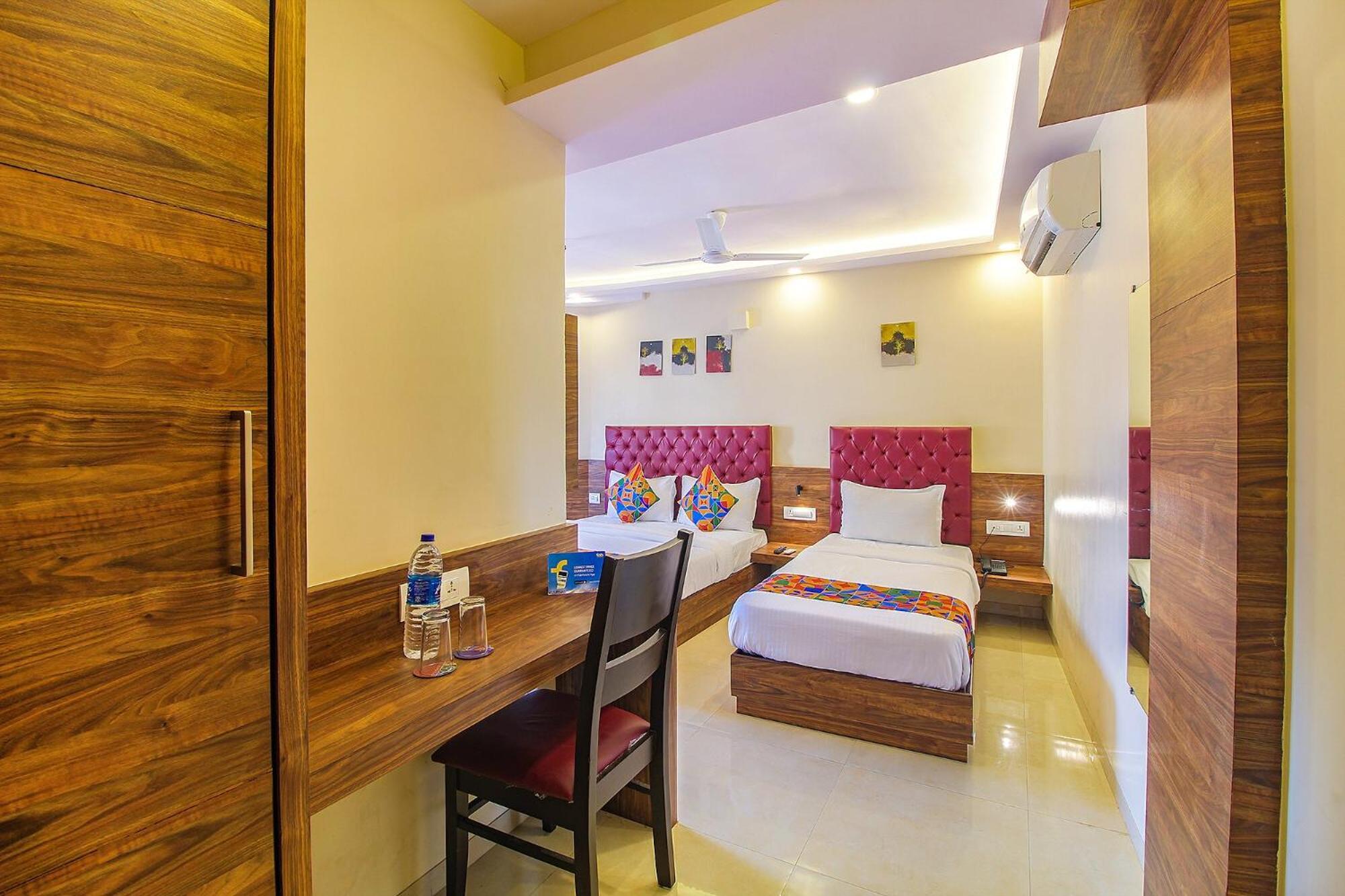 Fabhotel Peninsula - Nr Csmt Station Мумбай Екстериор снимка