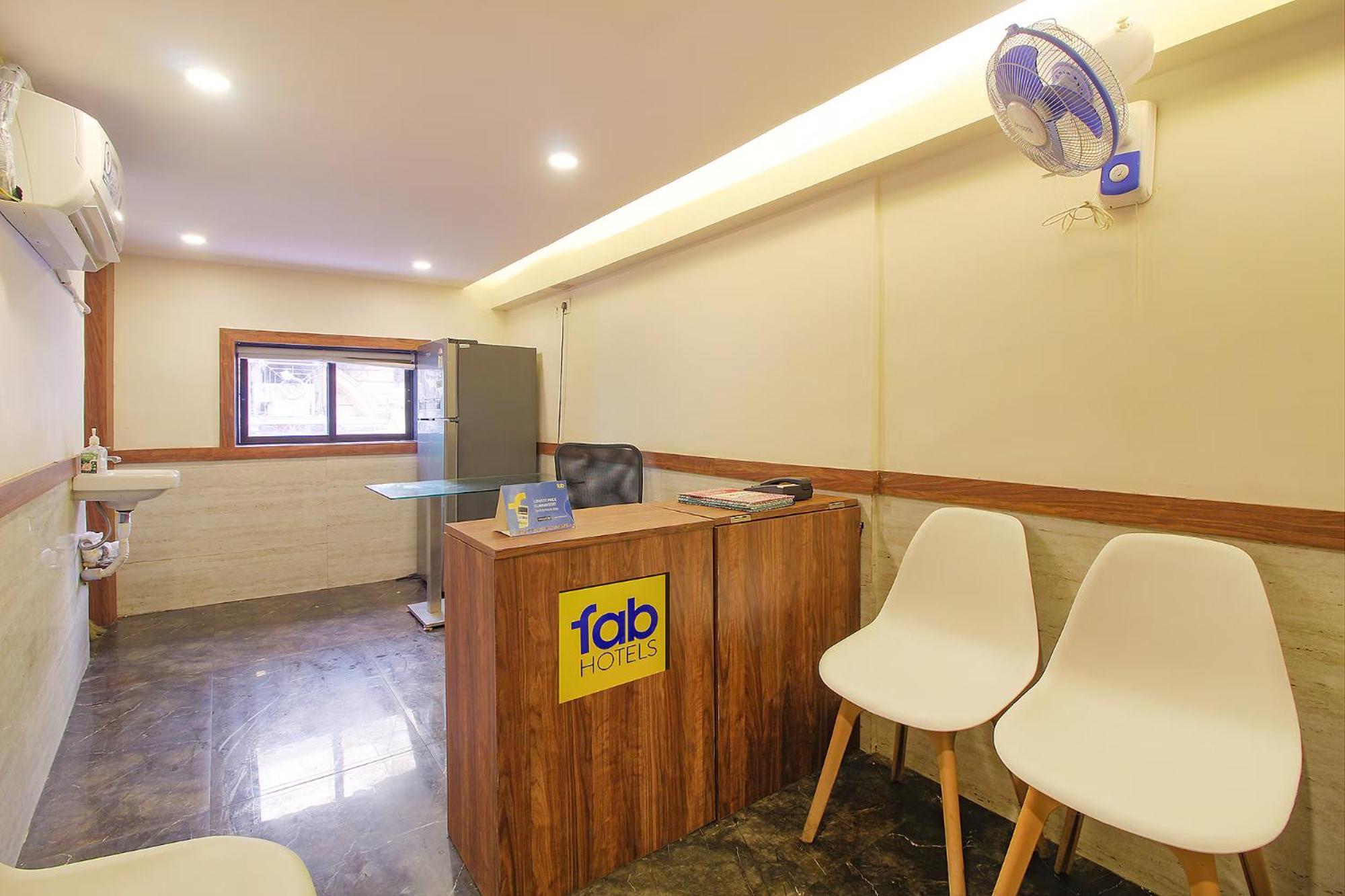Fabhotel Peninsula - Nr Csmt Station Мумбай Екстериор снимка