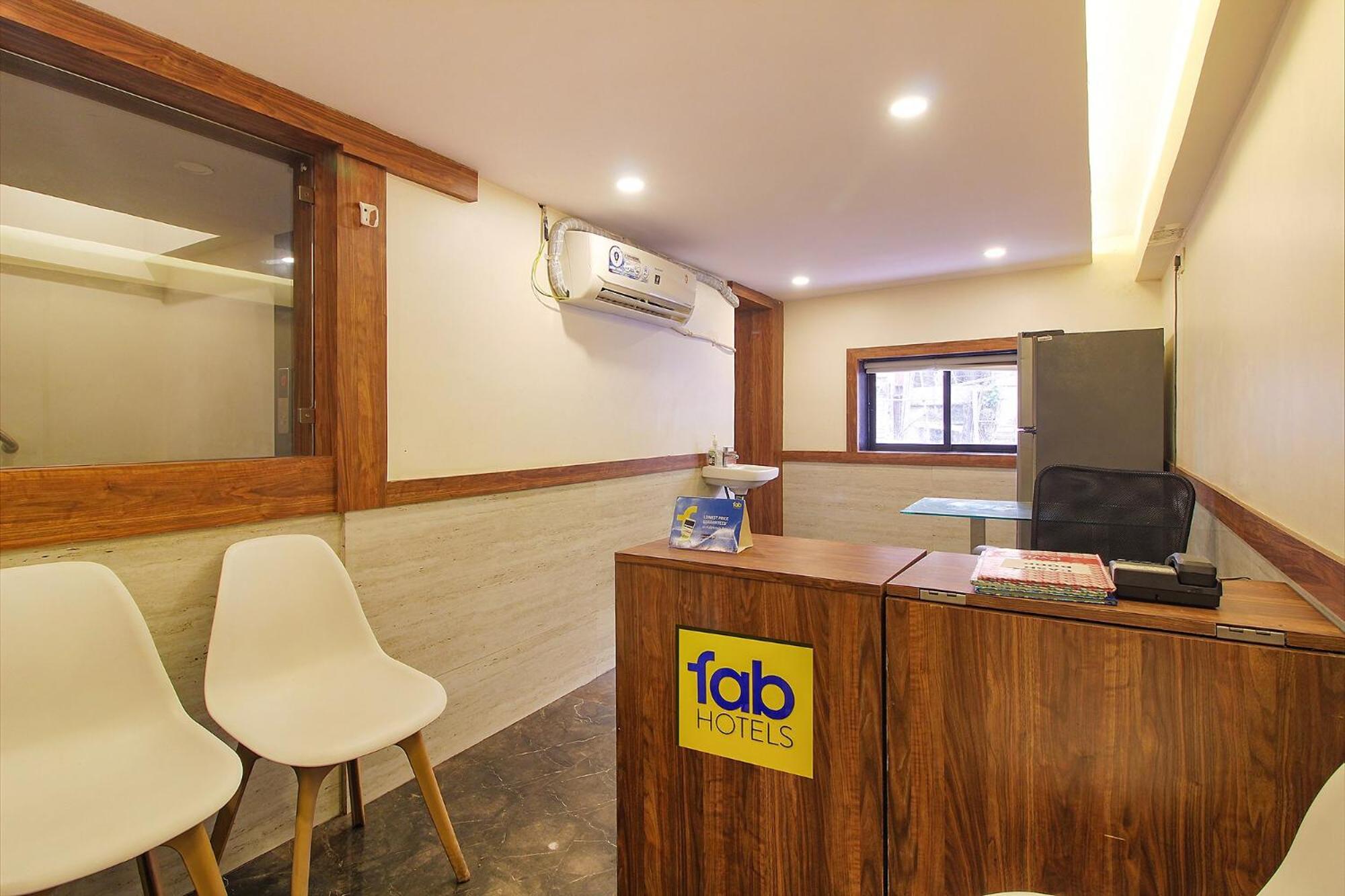 Fabhotel Peninsula - Nr Csmt Station Мумбай Екстериор снимка