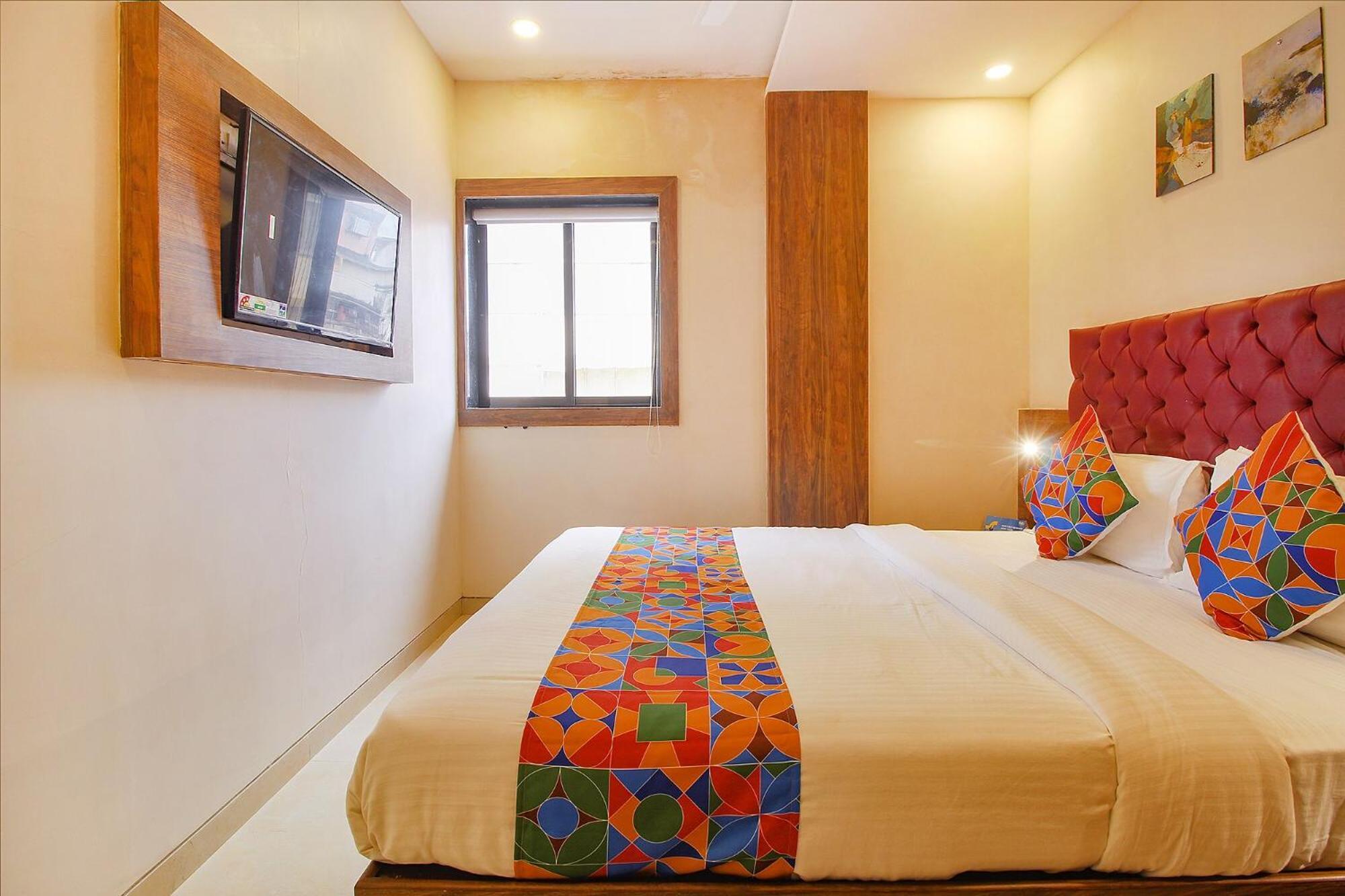 Fabhotel Peninsula - Nr Csmt Station Мумбай Екстериор снимка
